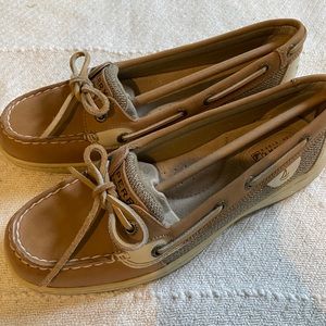sperry boat shoes